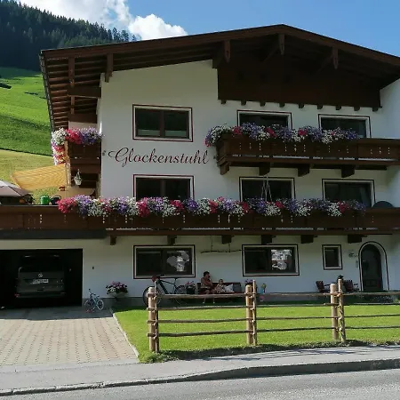 Glockenstuhl, Haus *