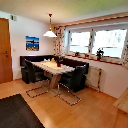 Glockenstuhl, Haus Lejlighed Tux